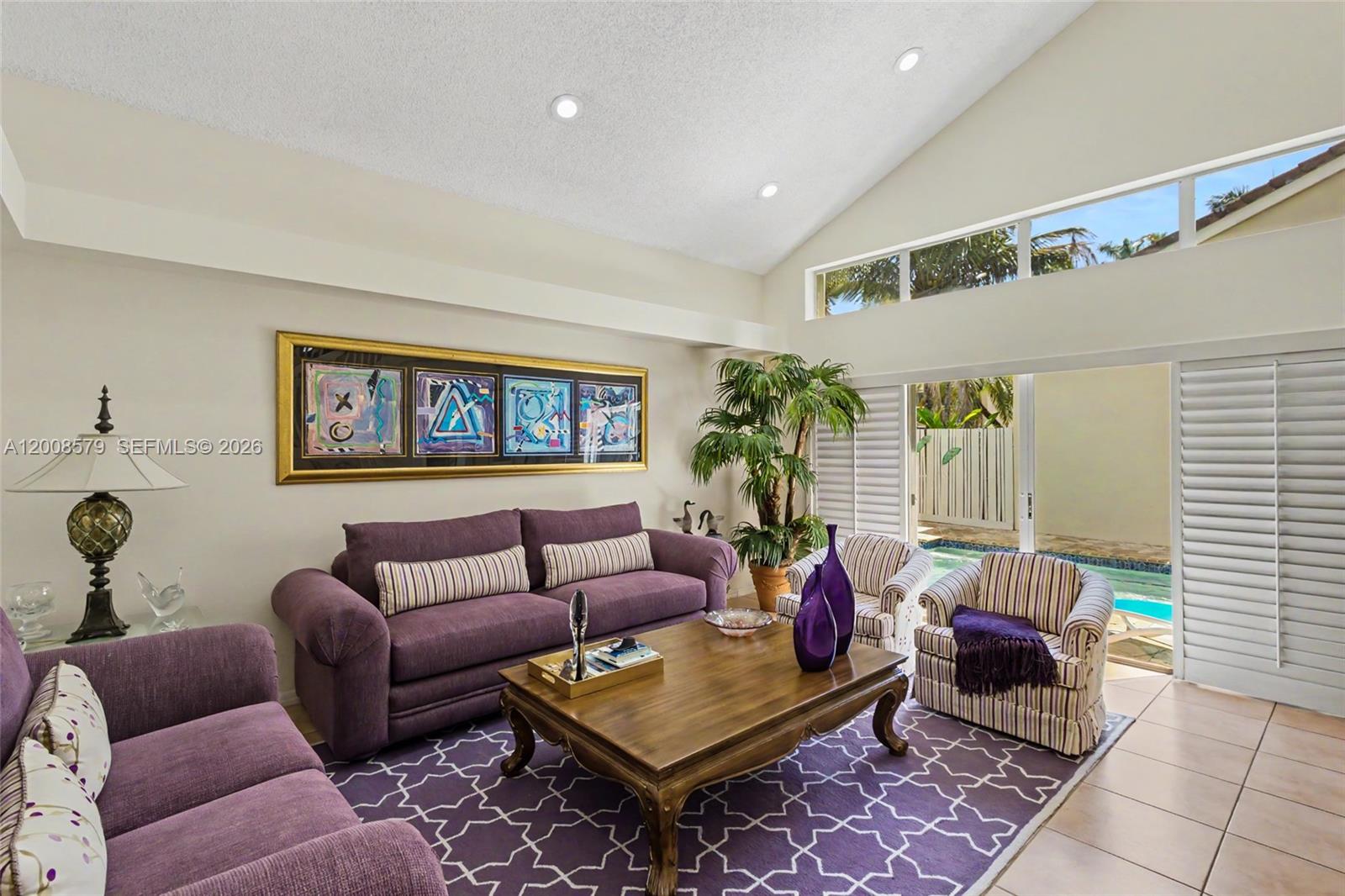 1125 Queen Palm Court
