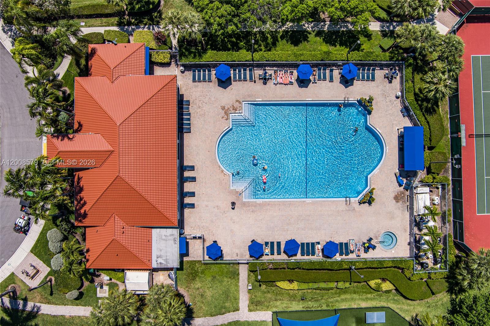 1125 Queen Palm Court