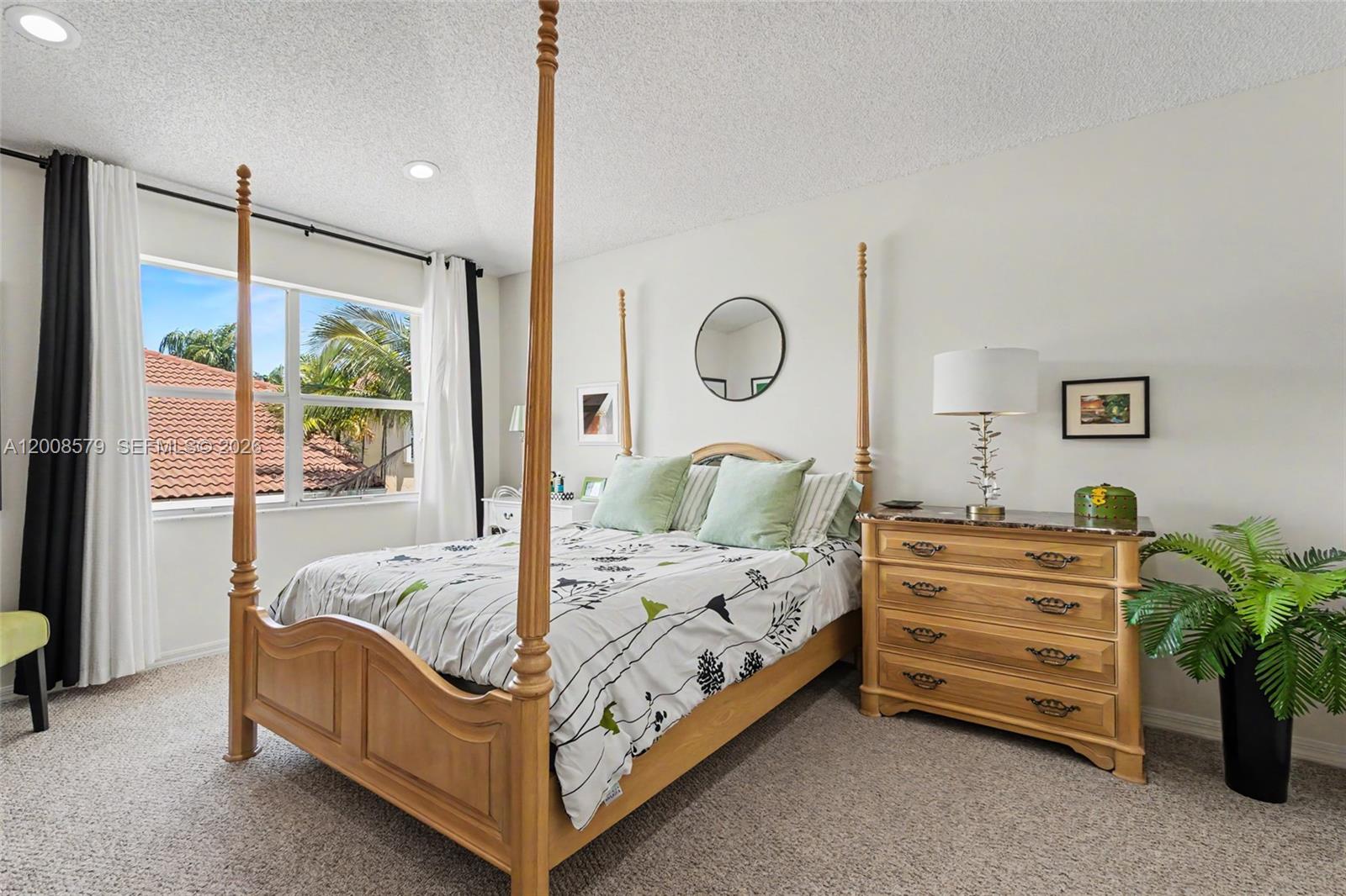 1125 Queen Palm Court