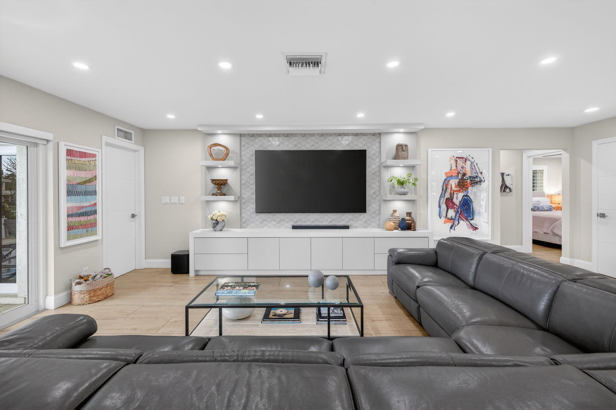 2760 NE 55th Street