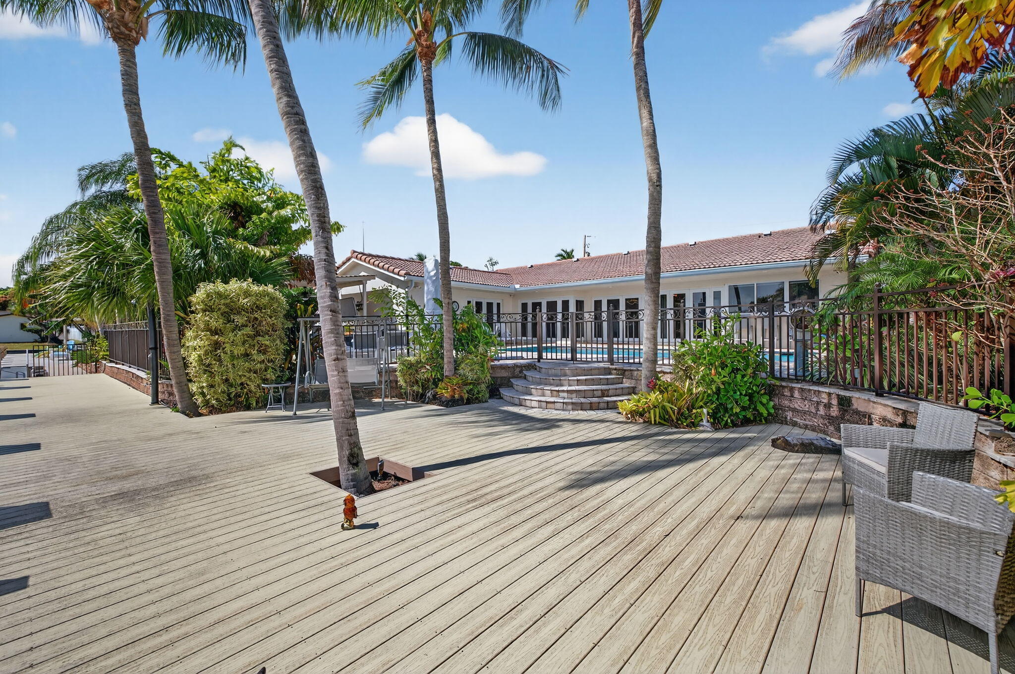 2760 NE 55th Street