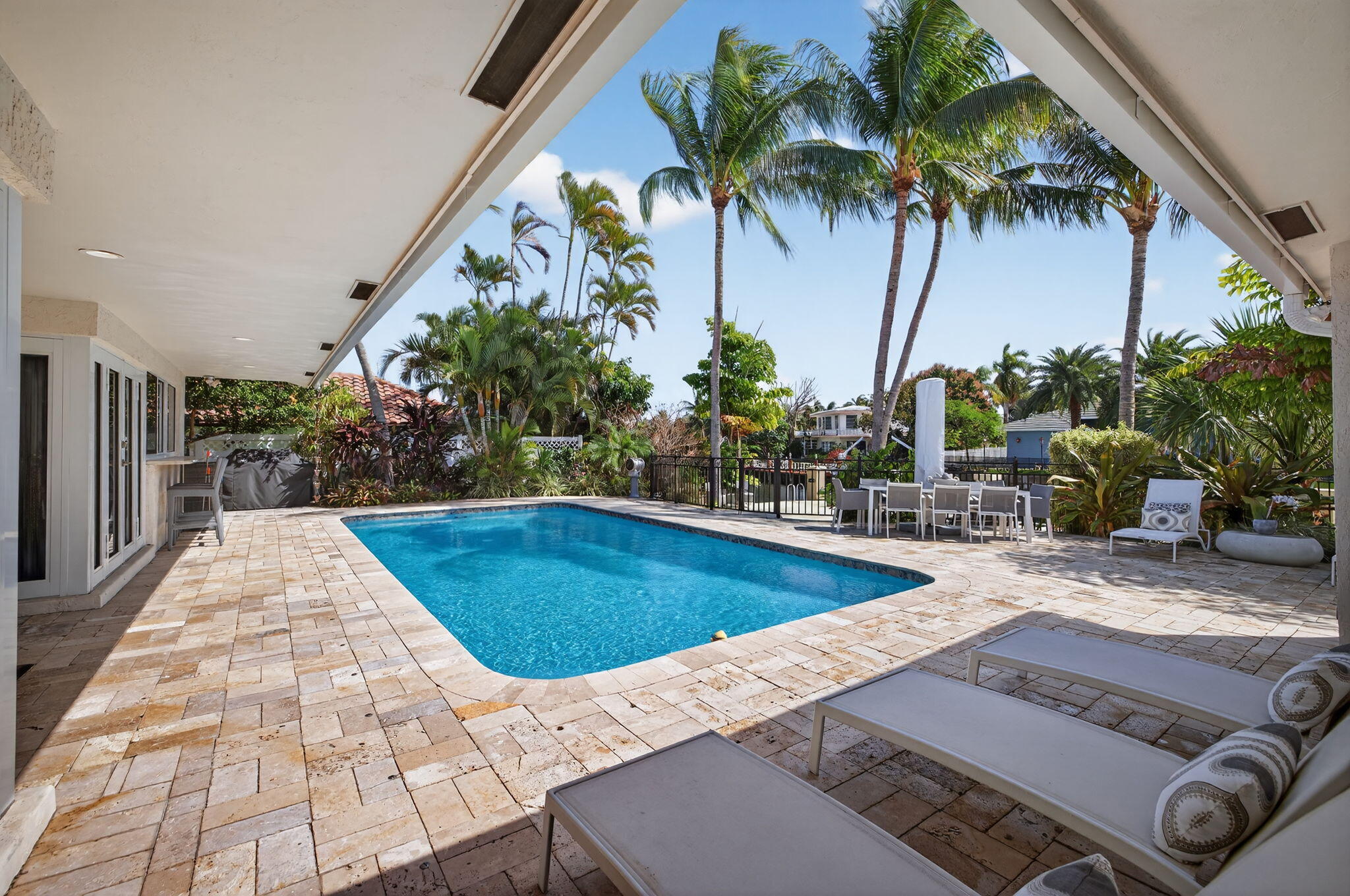 2760 NE 55th Street