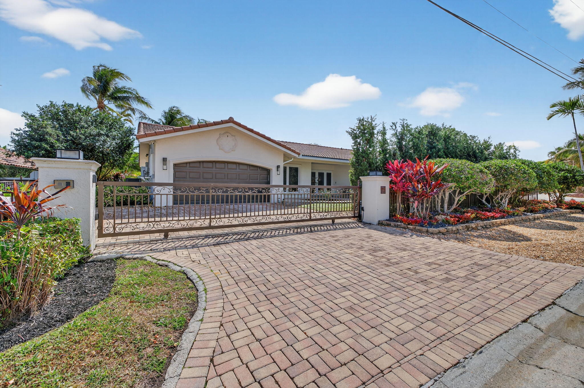 2760 NE 55th Street