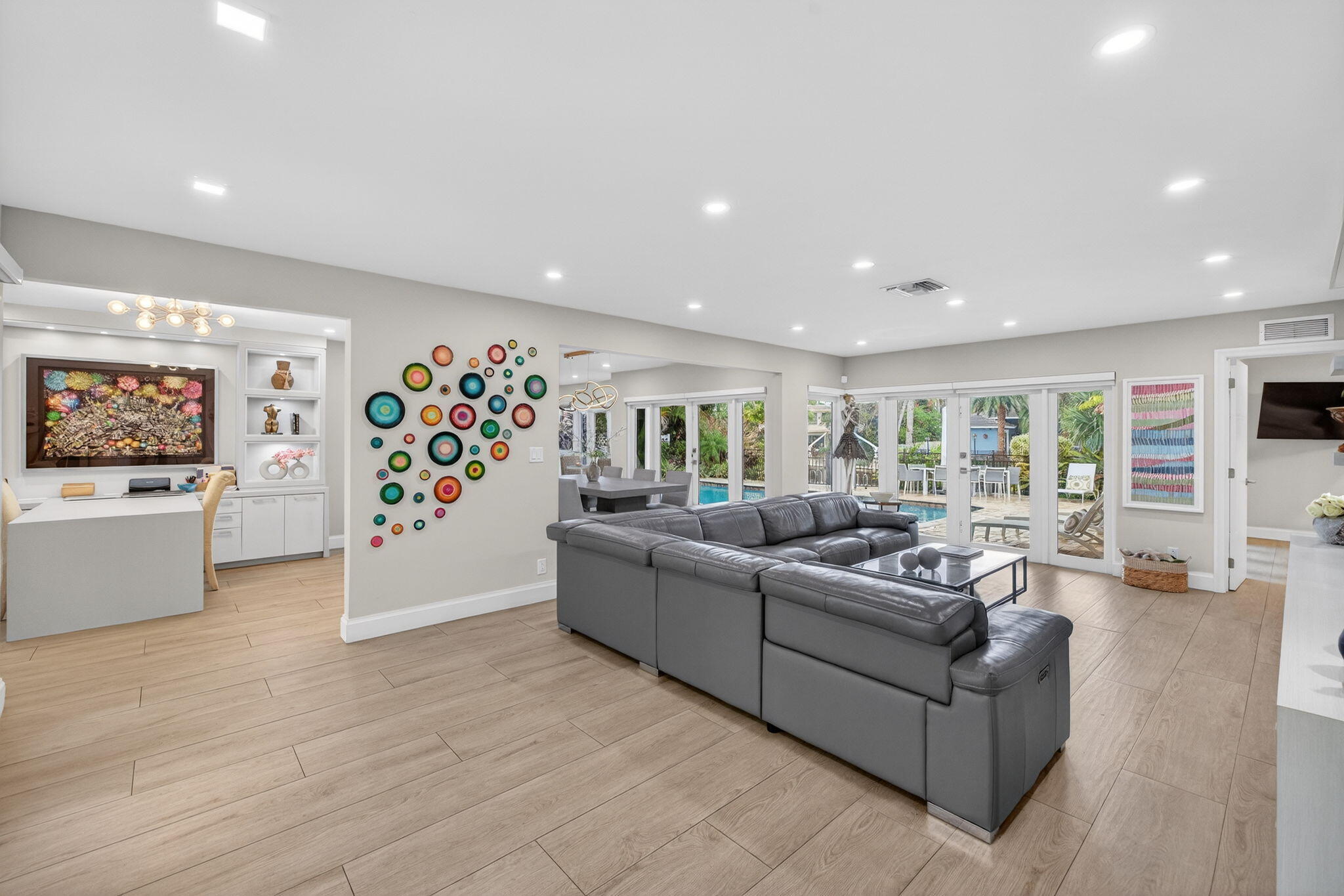 2760 NE 55th Street