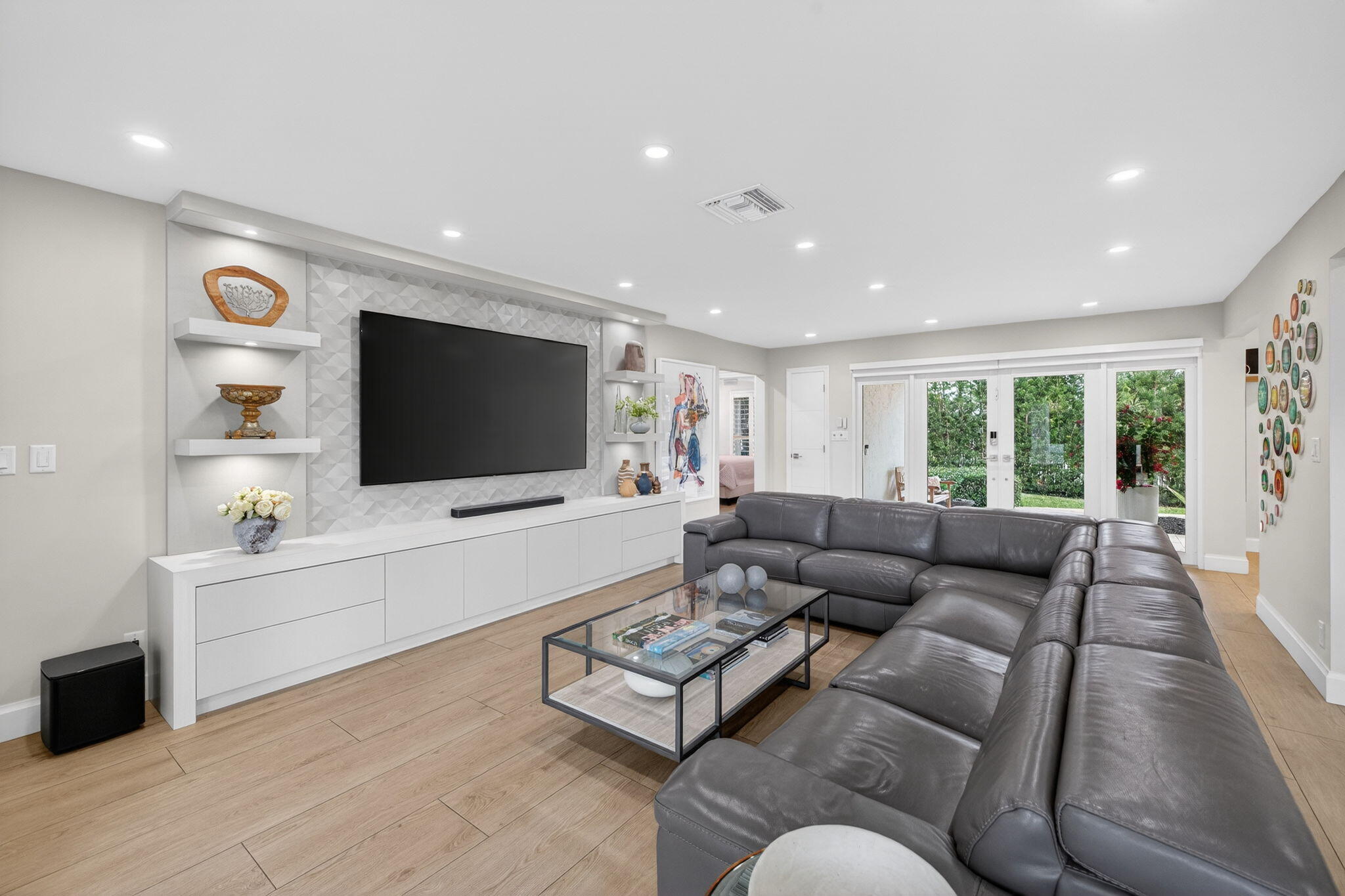2760 NE 55th Street