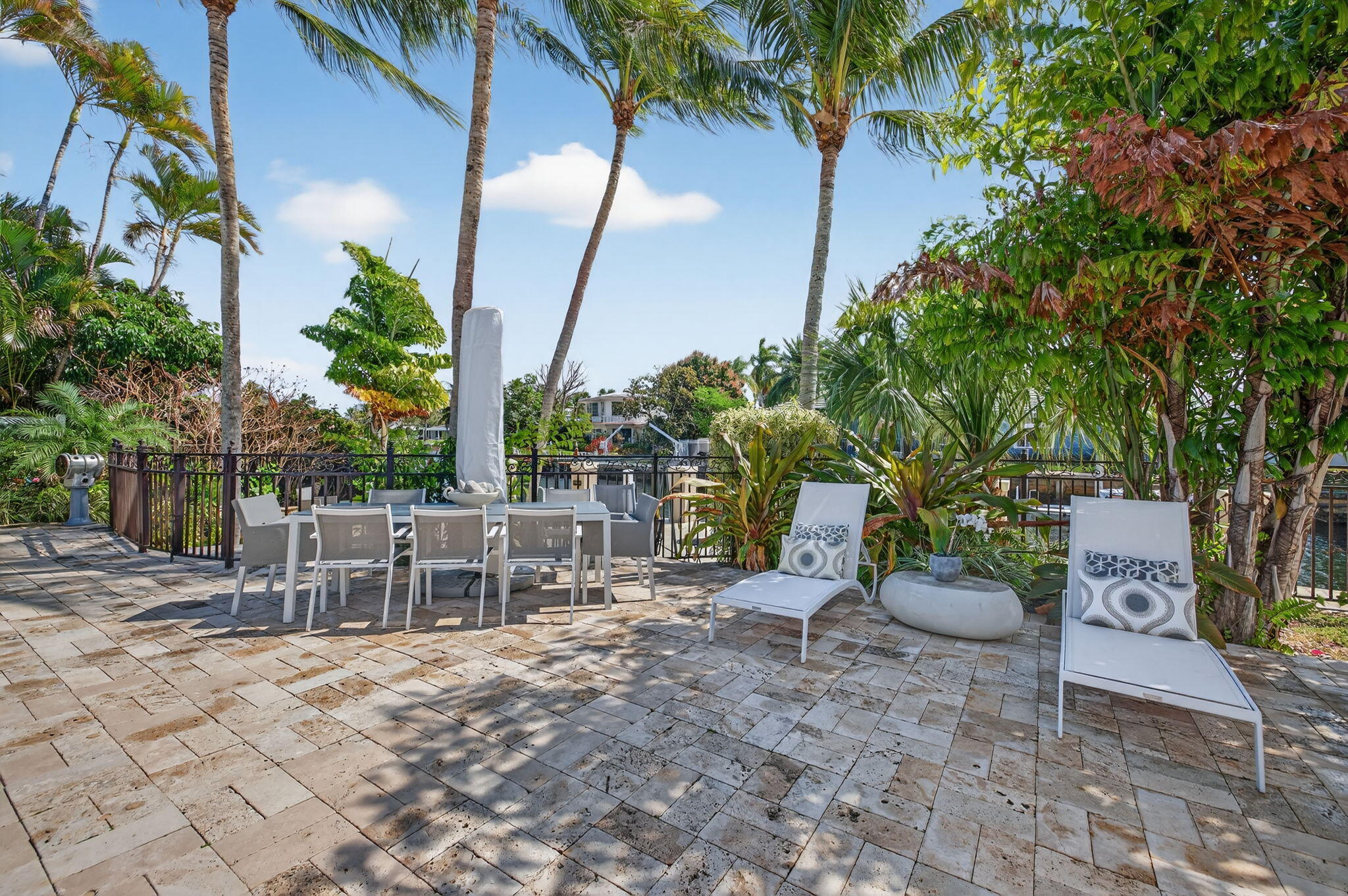 2760 NE 55th Street