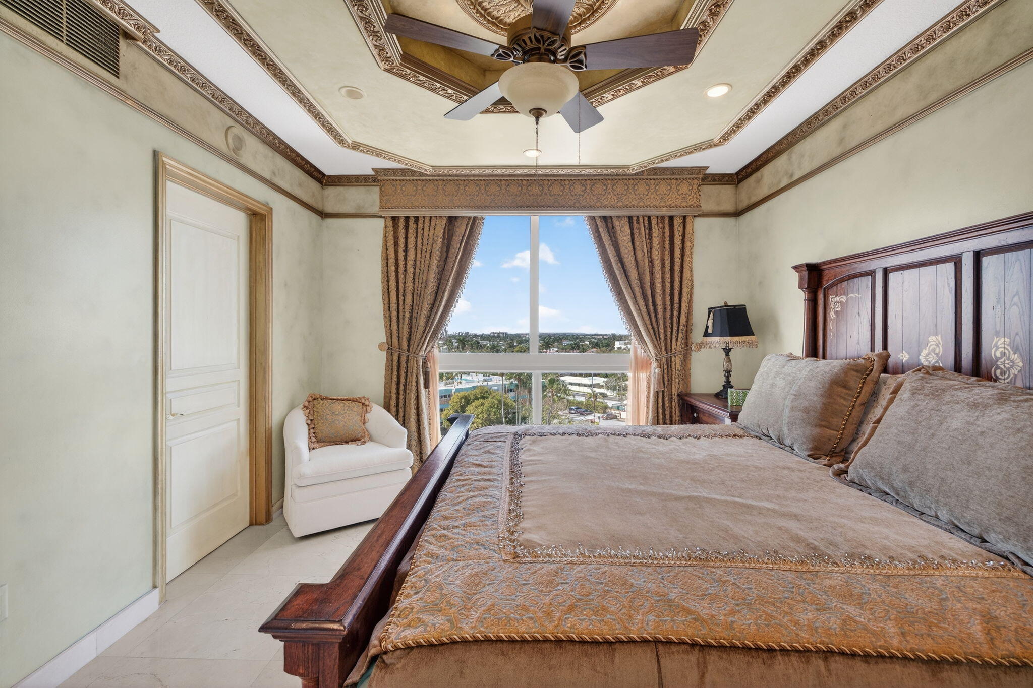 1460 S Ocean Blvd 701, Lauderdale-By-The-Sea Unit: 701