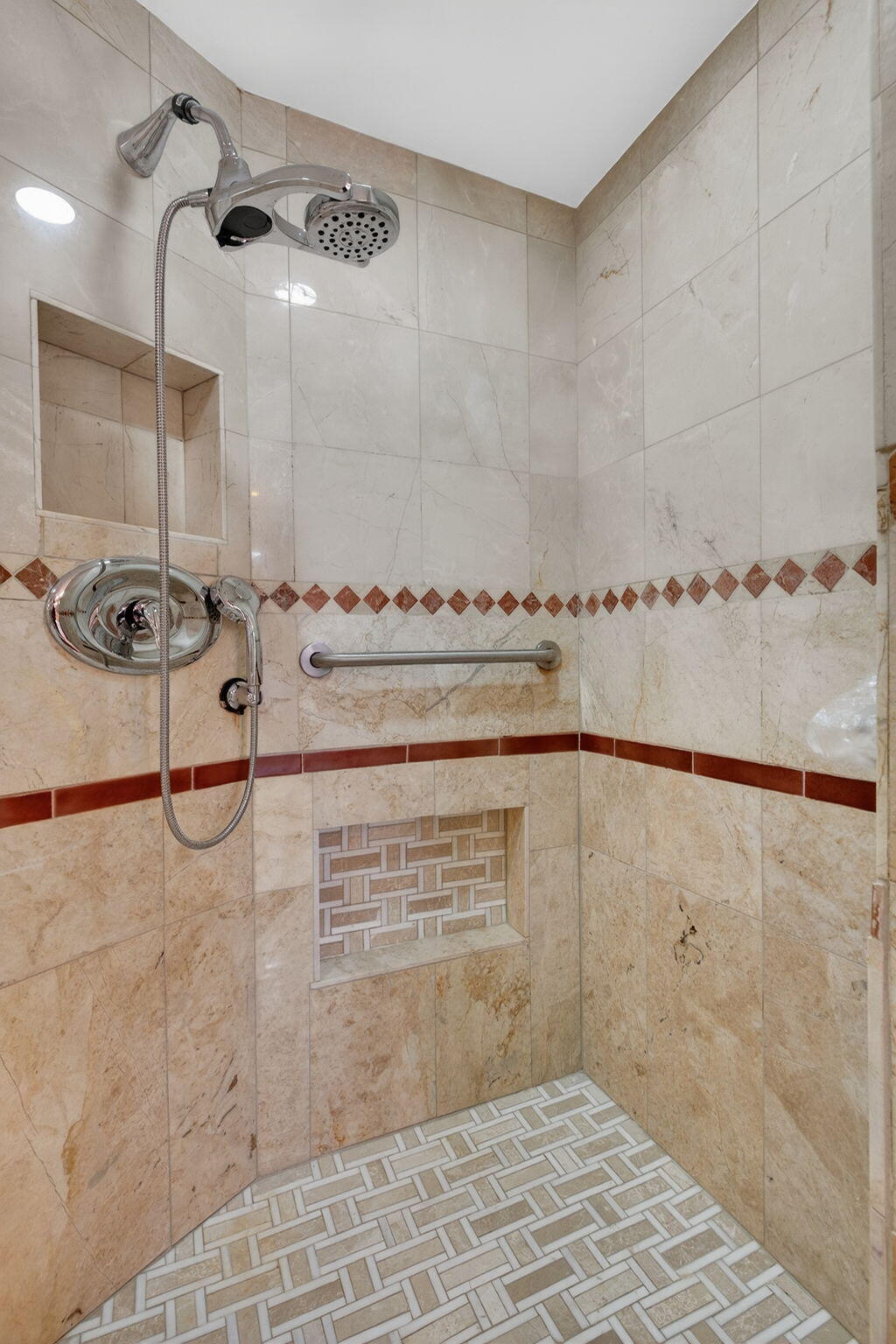 1460 S Ocean Blvd 701, Lauderdale-By-The-Sea Unit: 701