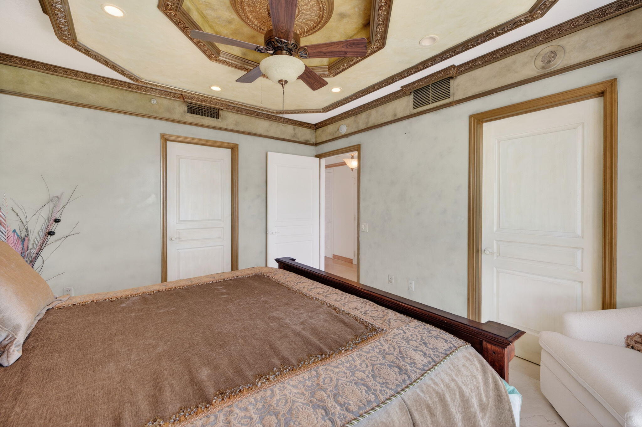 1460 S Ocean Blvd 701, Lauderdale-By-The-Sea Unit: 701