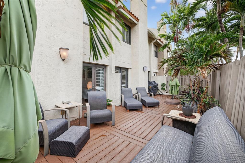 210 Washingtonia Ave, Lauderdale-By-The-Sea