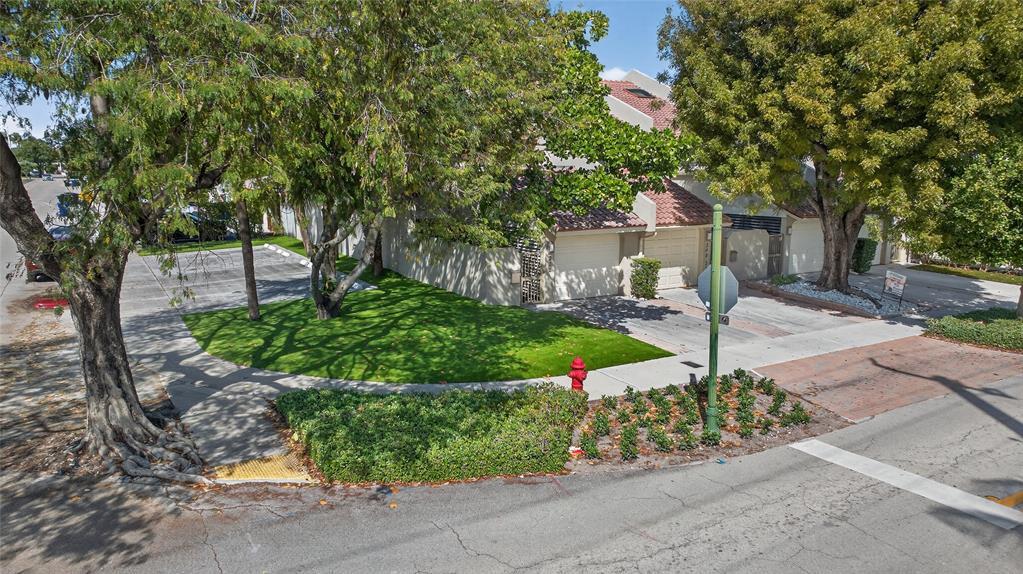 210 Washingtonia Ave, Lauderdale-By-The-Sea