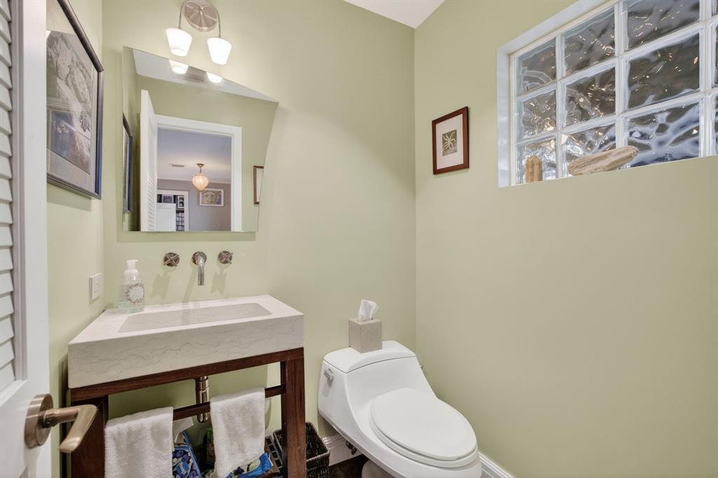 210 Washingtonia Ave, Lauderdale-By-The-Sea