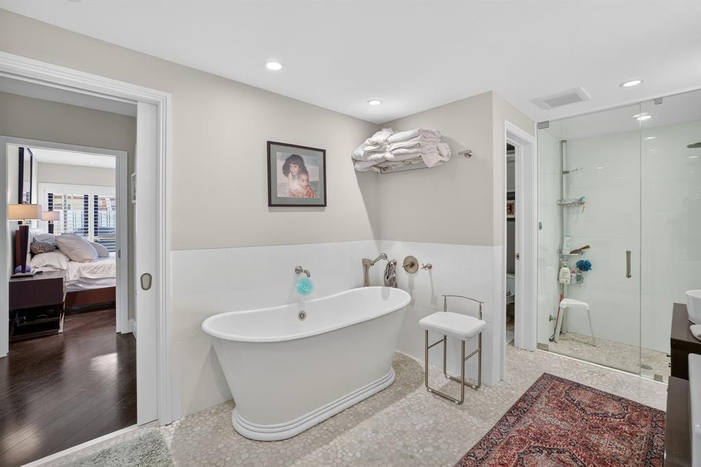 210 Washingtonia Ave, Lauderdale-By-The-Sea