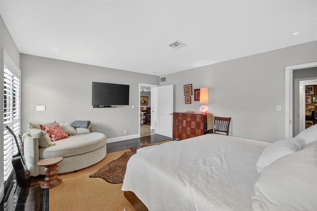 210 Washingtonia Ave, Lauderdale-By-The-Sea