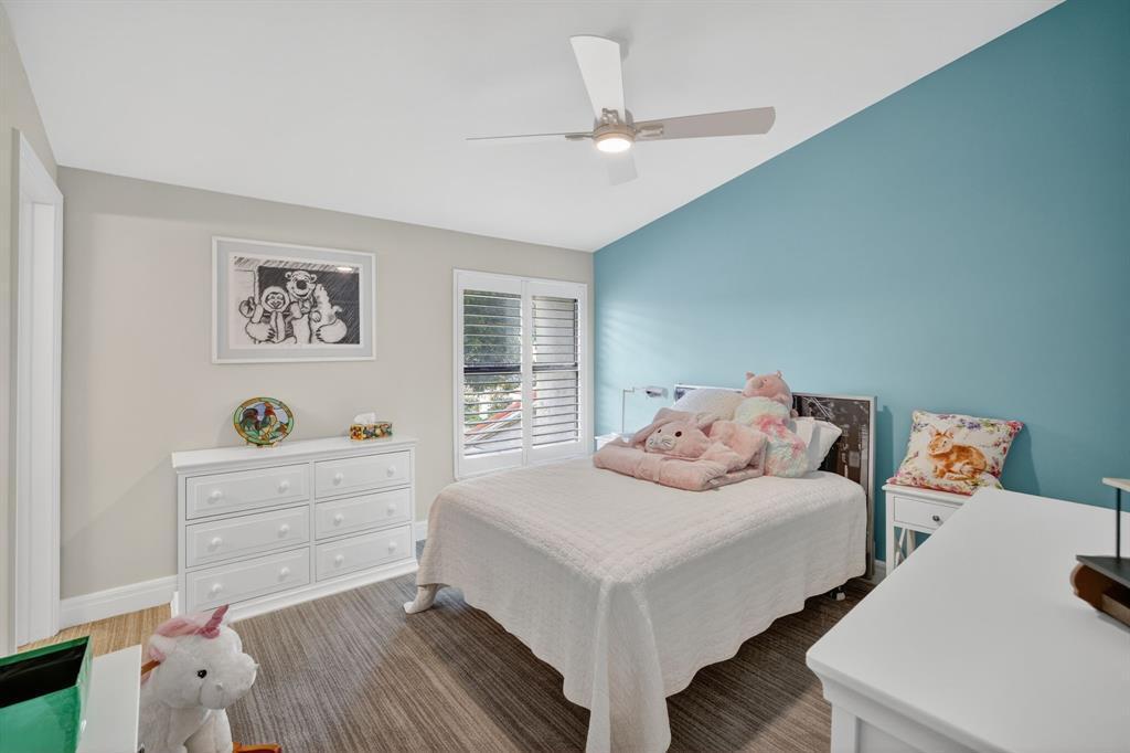 210 Washingtonia Ave, Lauderdale-By-The-Sea