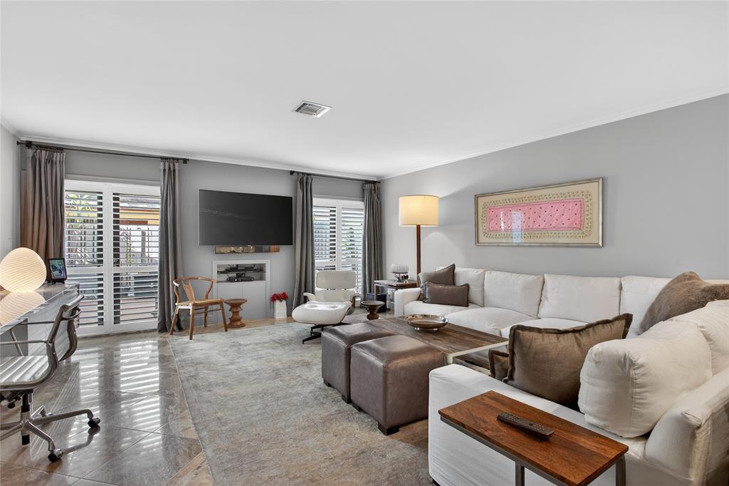 210 Washingtonia Ave, Lauderdale-By-The-Sea