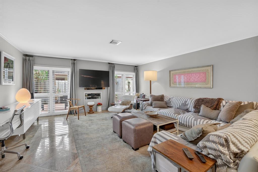 210 Washingtonia Ave, Lauderdale-By-The-Sea