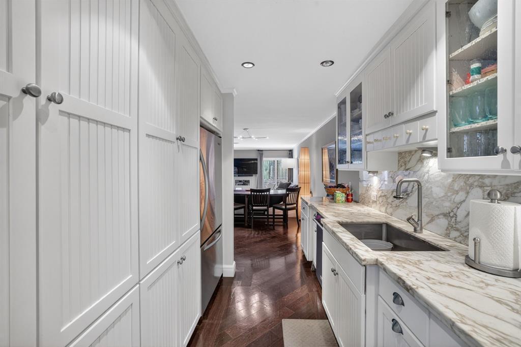 210 Washingtonia Ave, Lauderdale-By-The-Sea