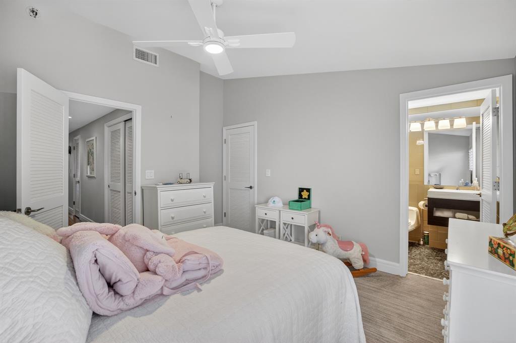 210 Washingtonia Ave, Lauderdale-By-The-Sea