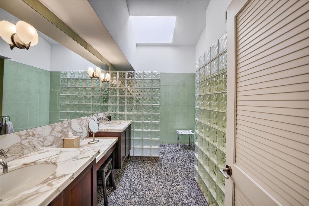 210 Washingtonia Ave, Lauderdale-By-The-Sea