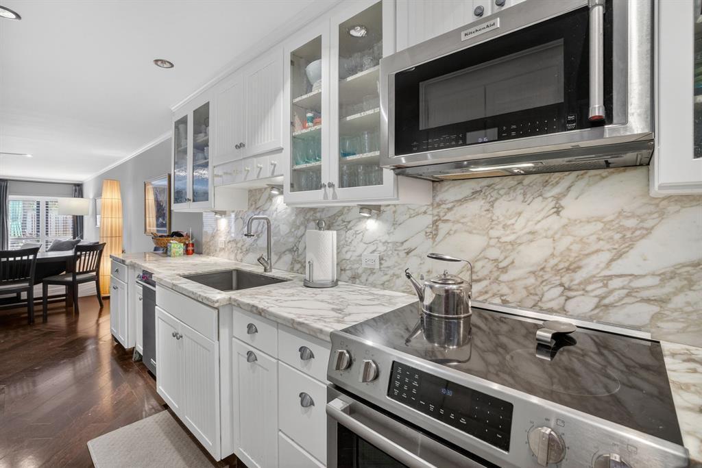 210 Washingtonia Ave, Lauderdale-By-The-Sea