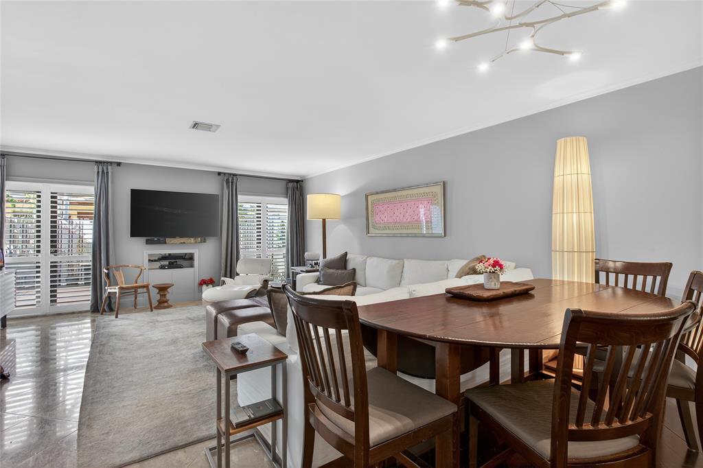 210 Washingtonia Ave, Lauderdale-By-The-Sea