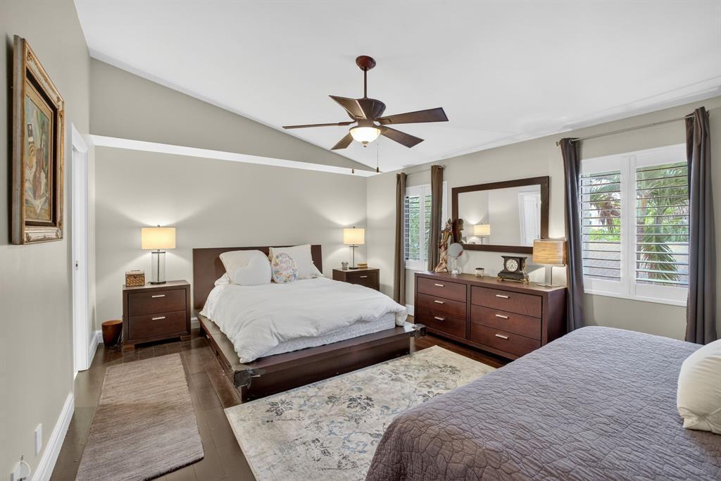 210 Washingtonia Ave, Lauderdale-By-The-Sea