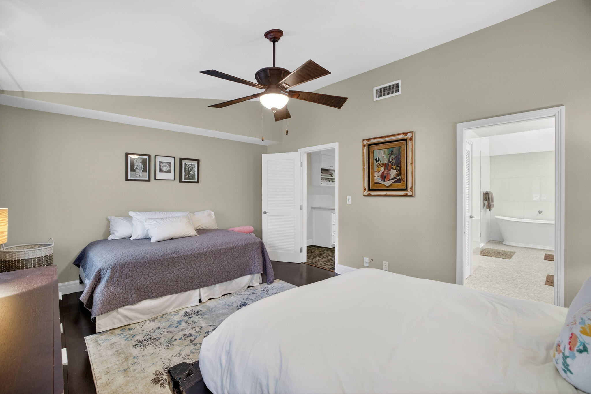 210 Washingtonia Ave, Lauderdale-By-The-Sea