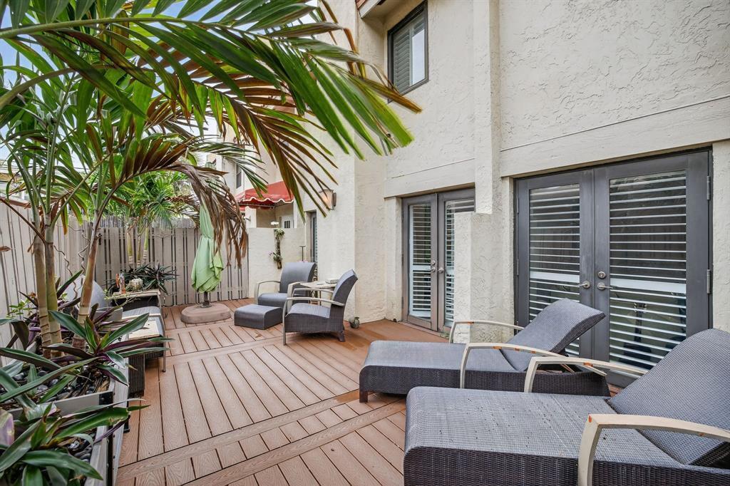 210 Washingtonia Ave, Lauderdale-By-The-Sea