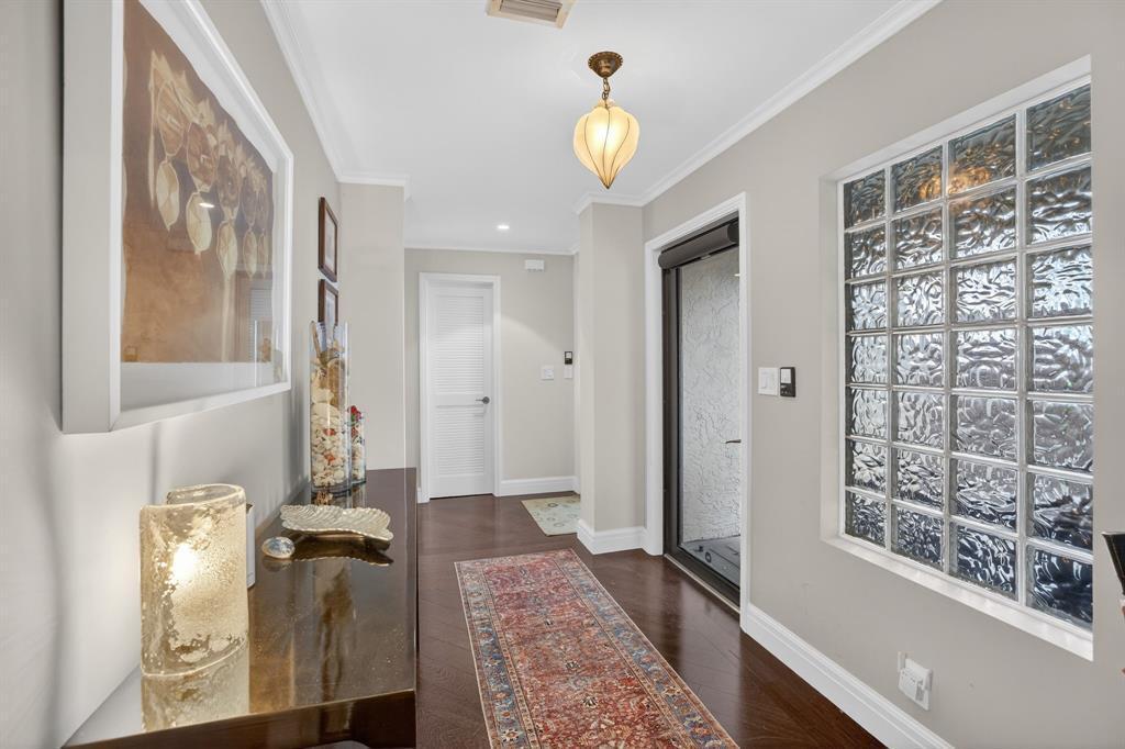 210 Washingtonia Ave, Lauderdale-By-The-Sea