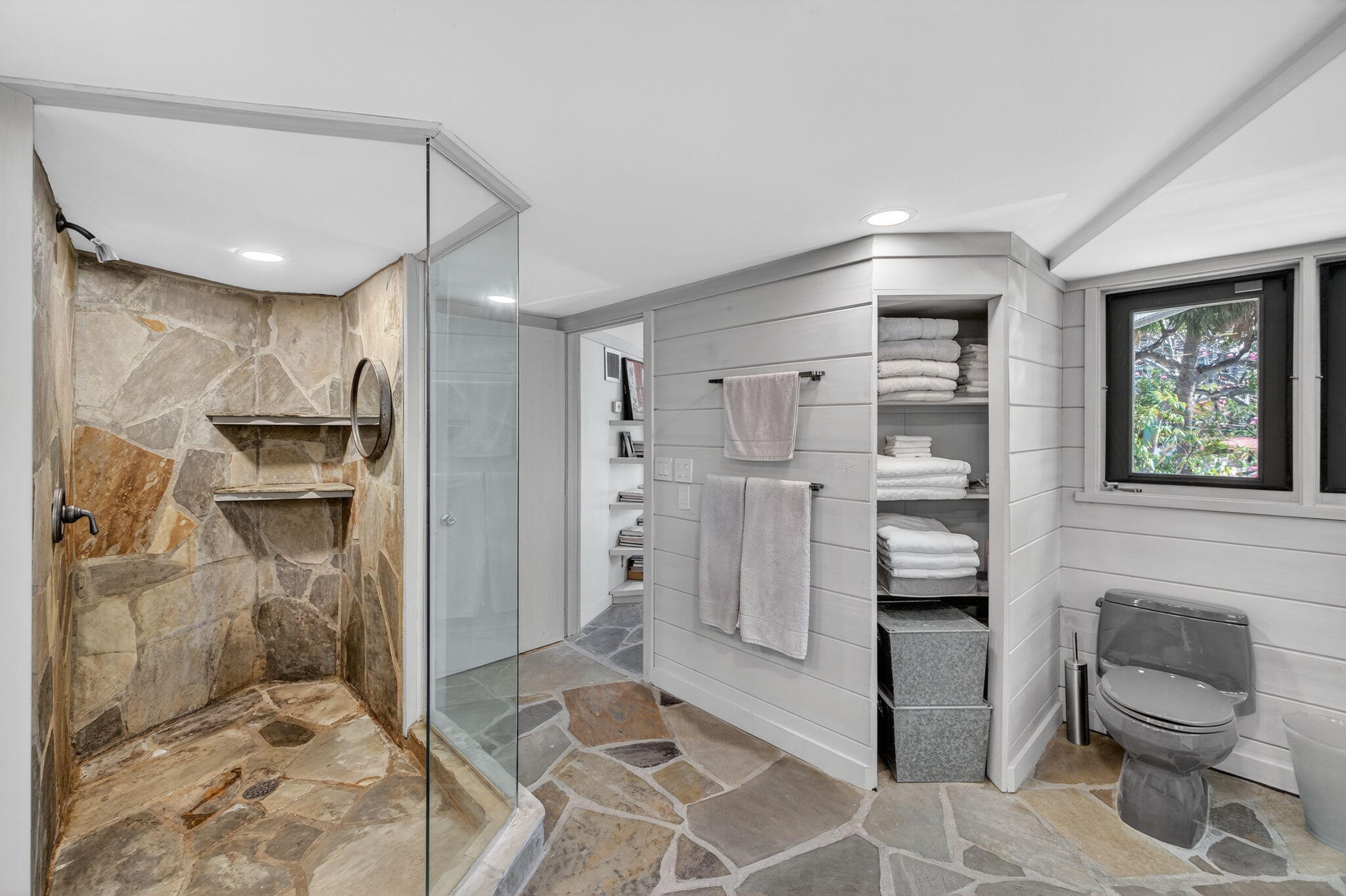 2040 Coral Reef Drive, Lauderdale-By-The-Sea