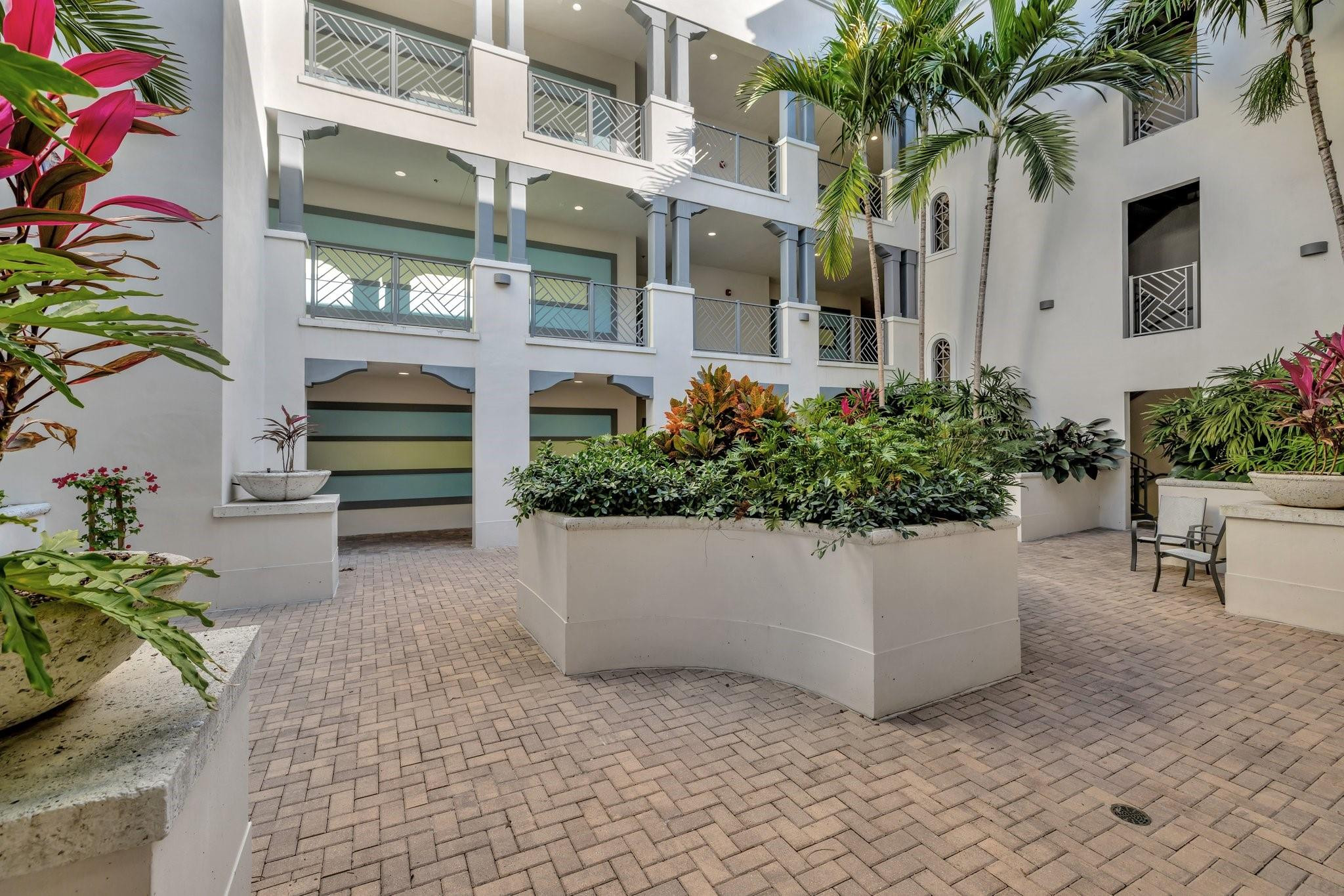 4511 El Mar Drive 210, Lauderdale-By-The-Sea Unit: 210