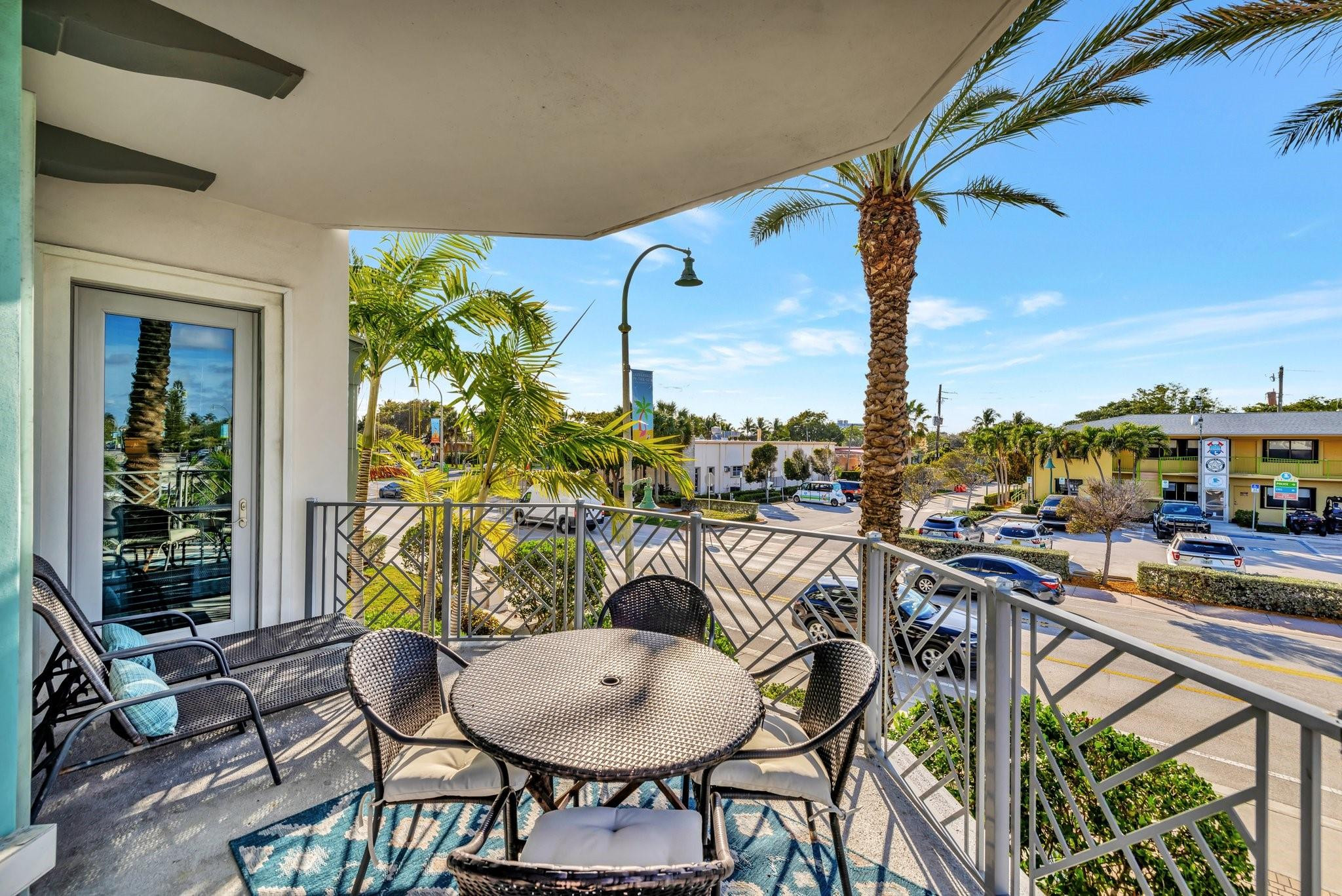 4511 El Mar Drive 210, Lauderdale-By-The-Sea Unit: 210