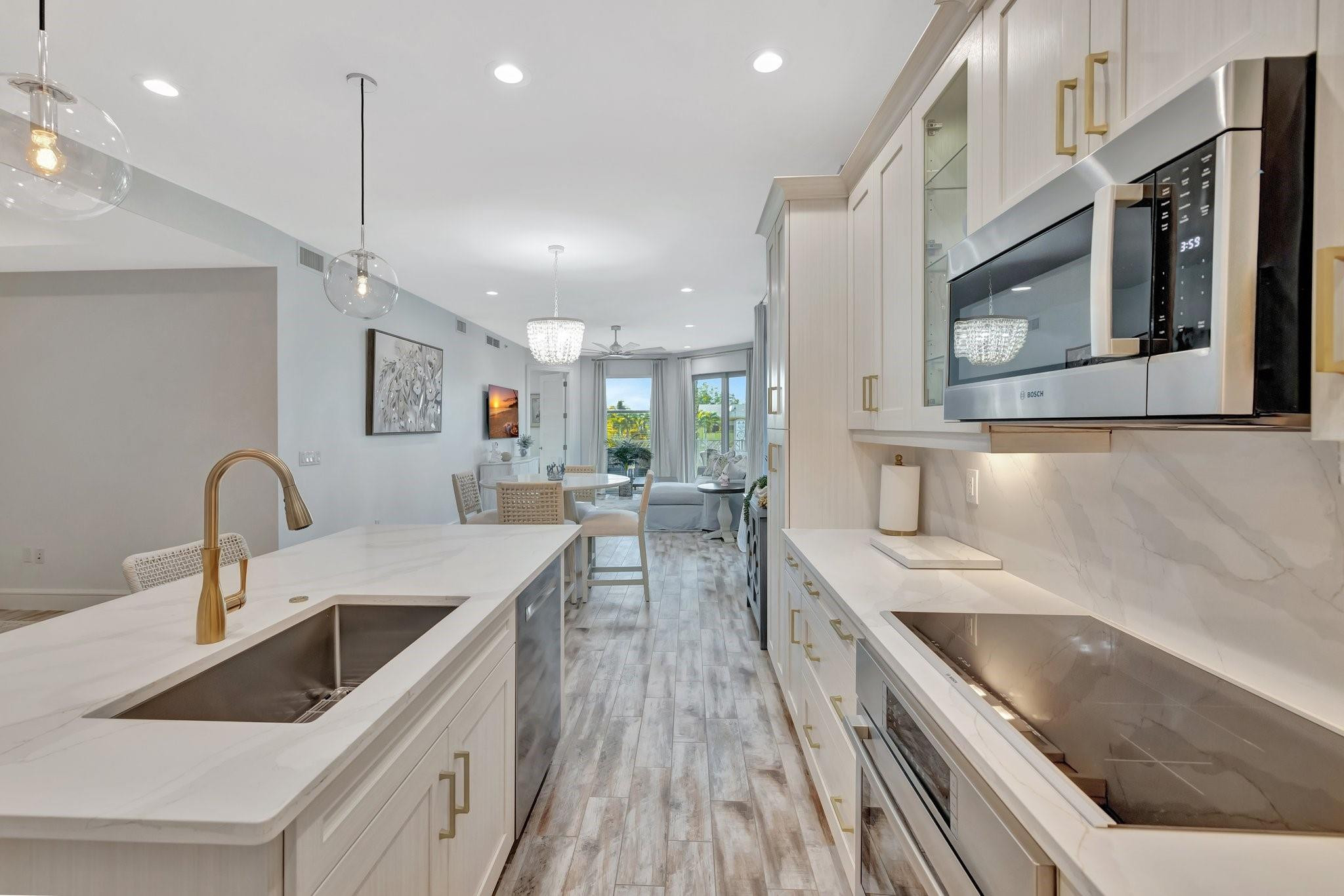 4511 El Mar Drive 210, Lauderdale-By-The-Sea Unit: 210