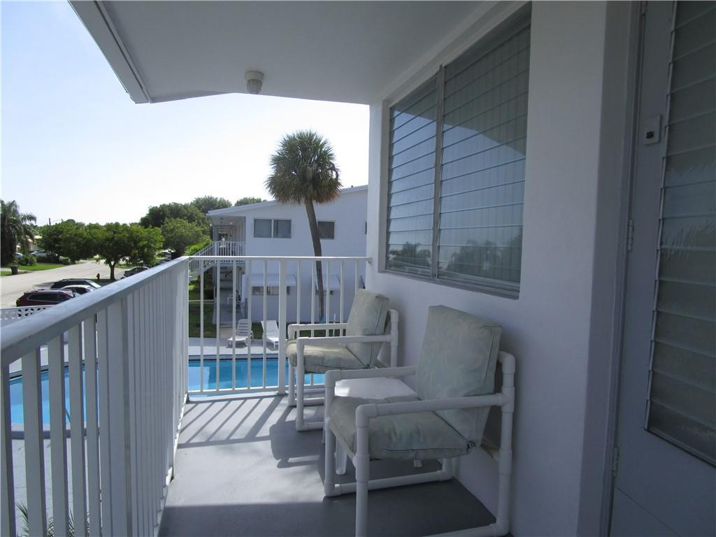 2000 NE 51st Court 201