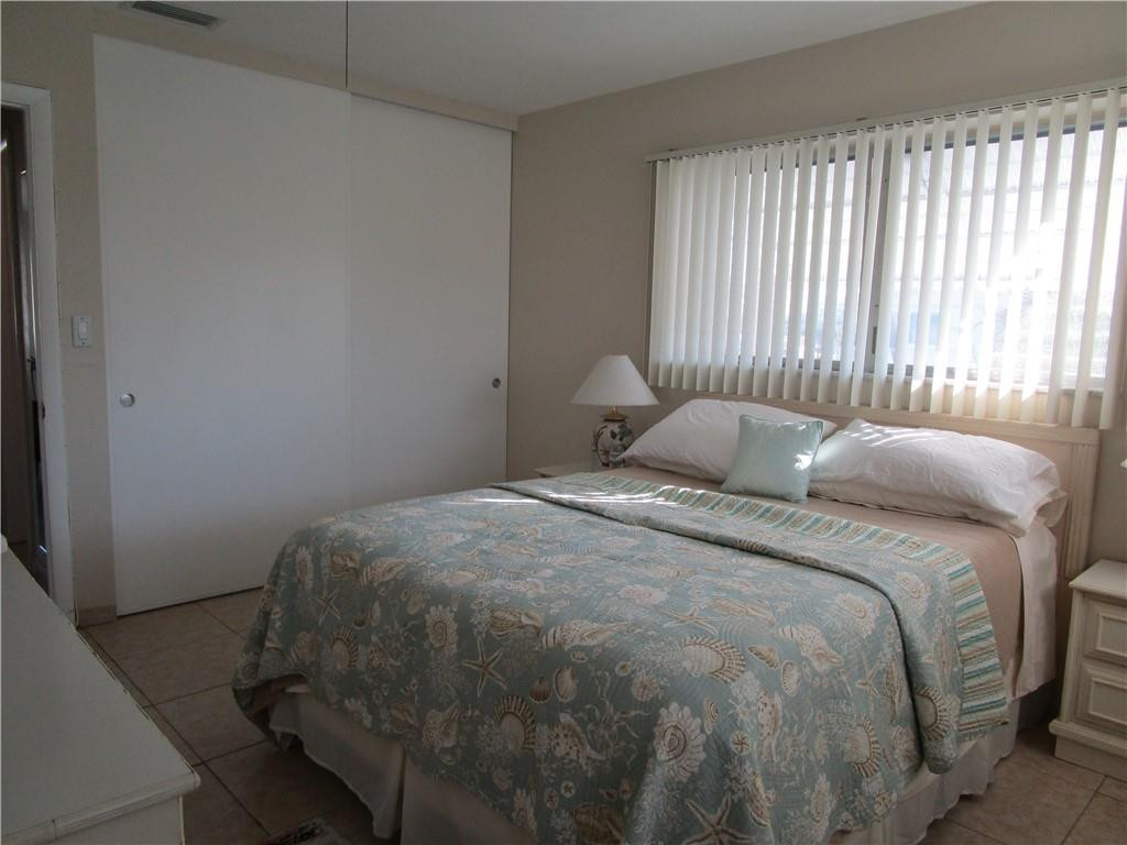 2000 NE 51st Court 201