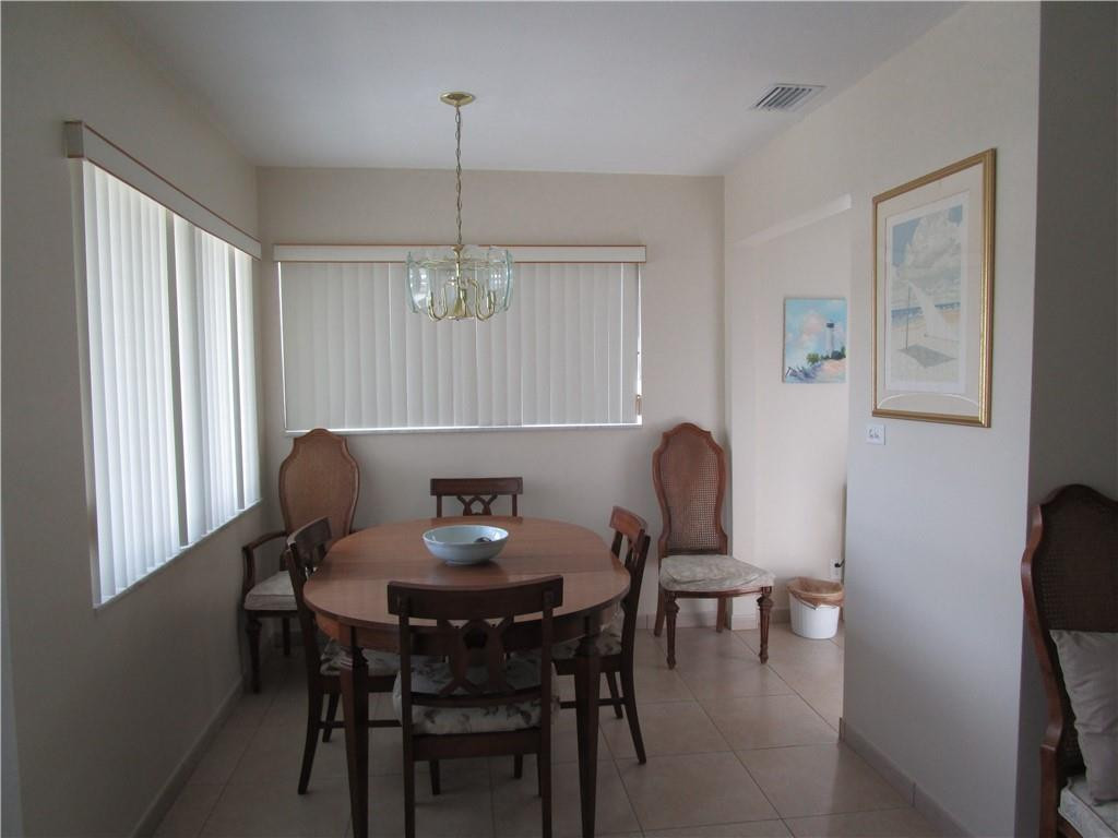 2000 NE 51st Court 201