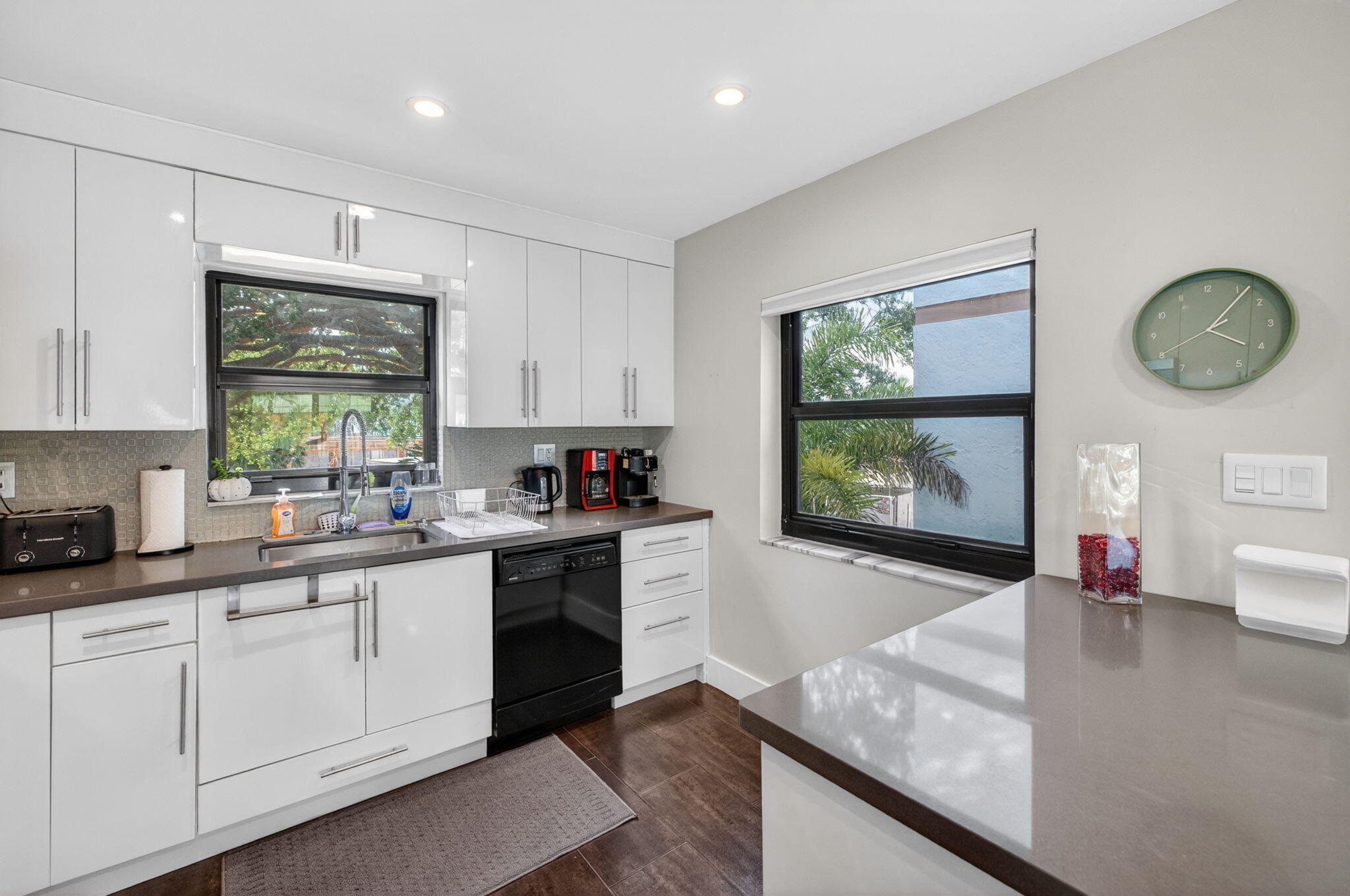3250 NE 12th Street NE 6