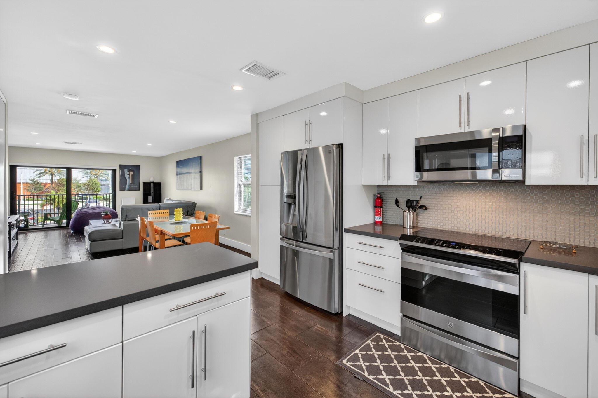 3250 NE 12th Street NE 6