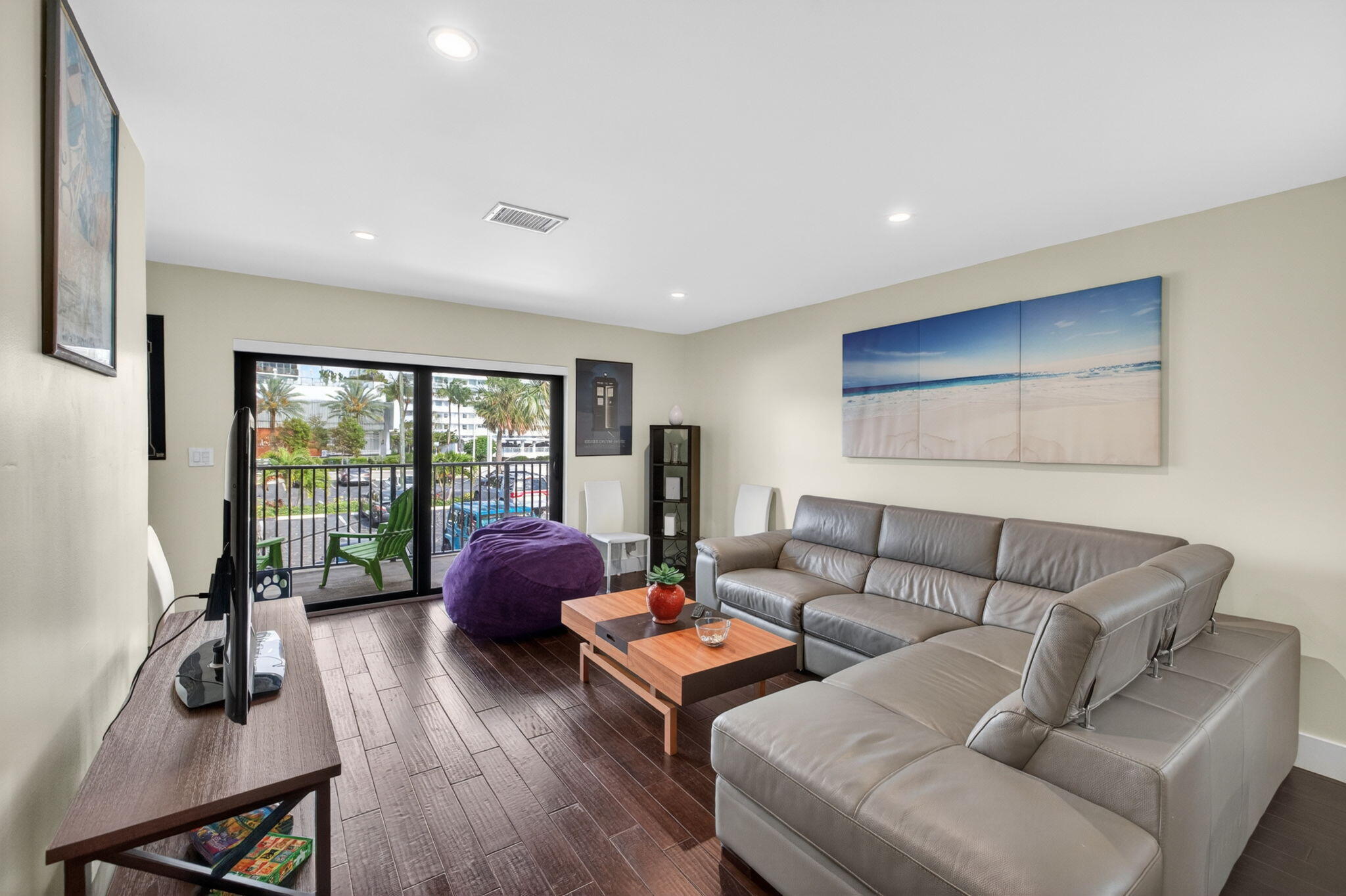 3250 NE 12th Street NE 6