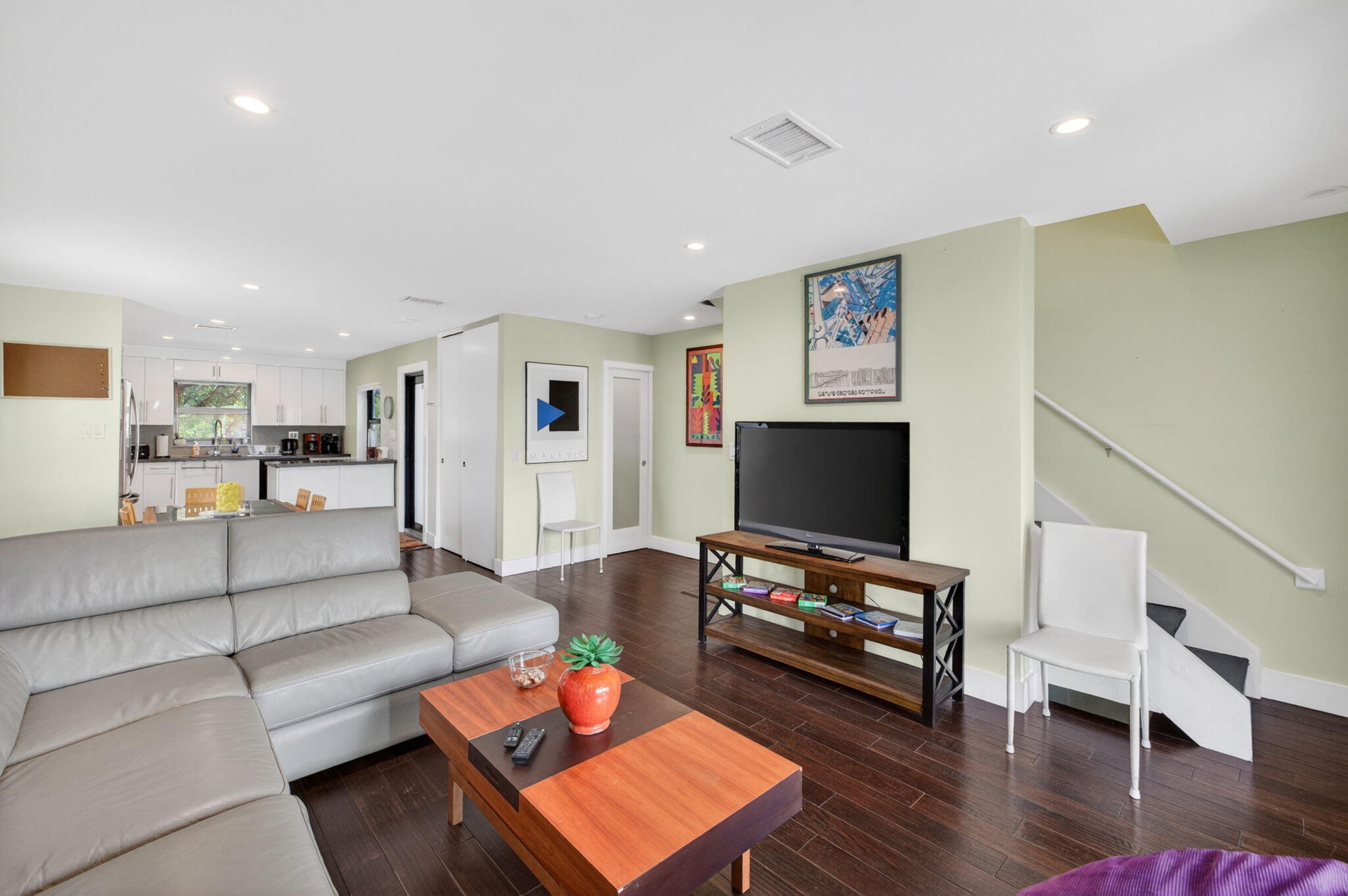 3250 NE 12th Street NE 6
