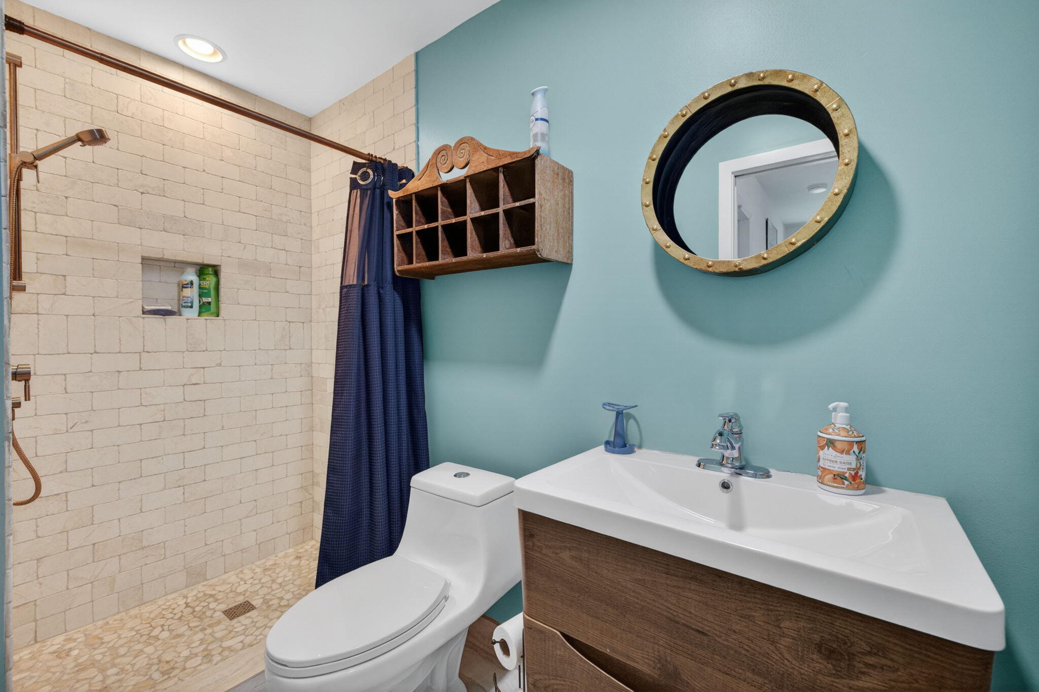 3250 NE 12th Street NE 6
