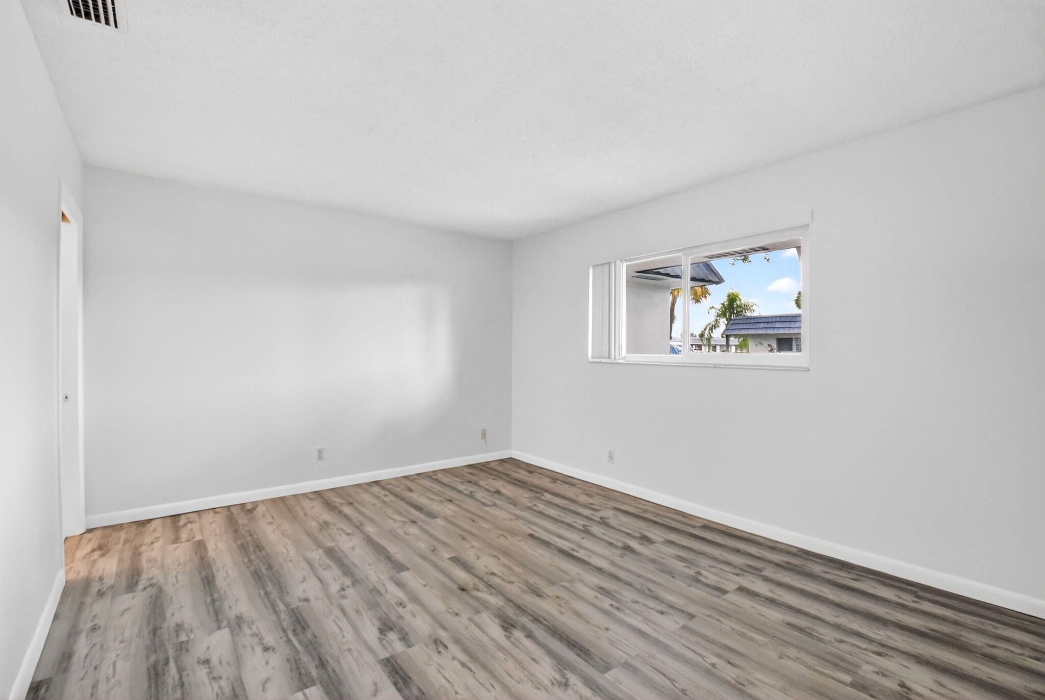 2886 E Fernley Dr Drive E 9