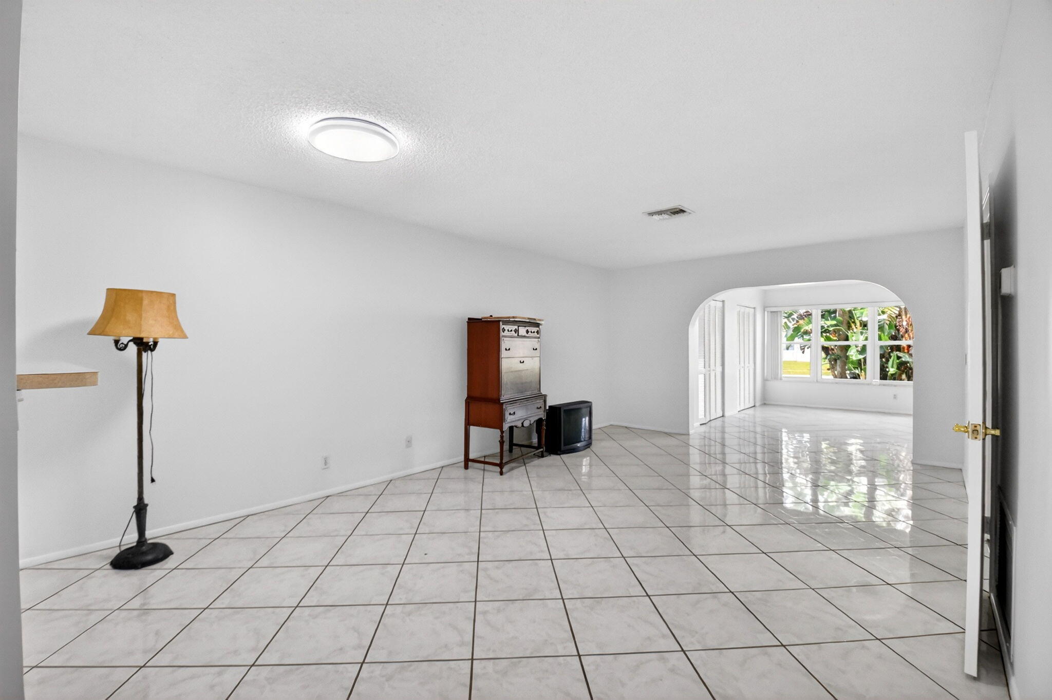 2886 E Fernley Dr Drive E 9