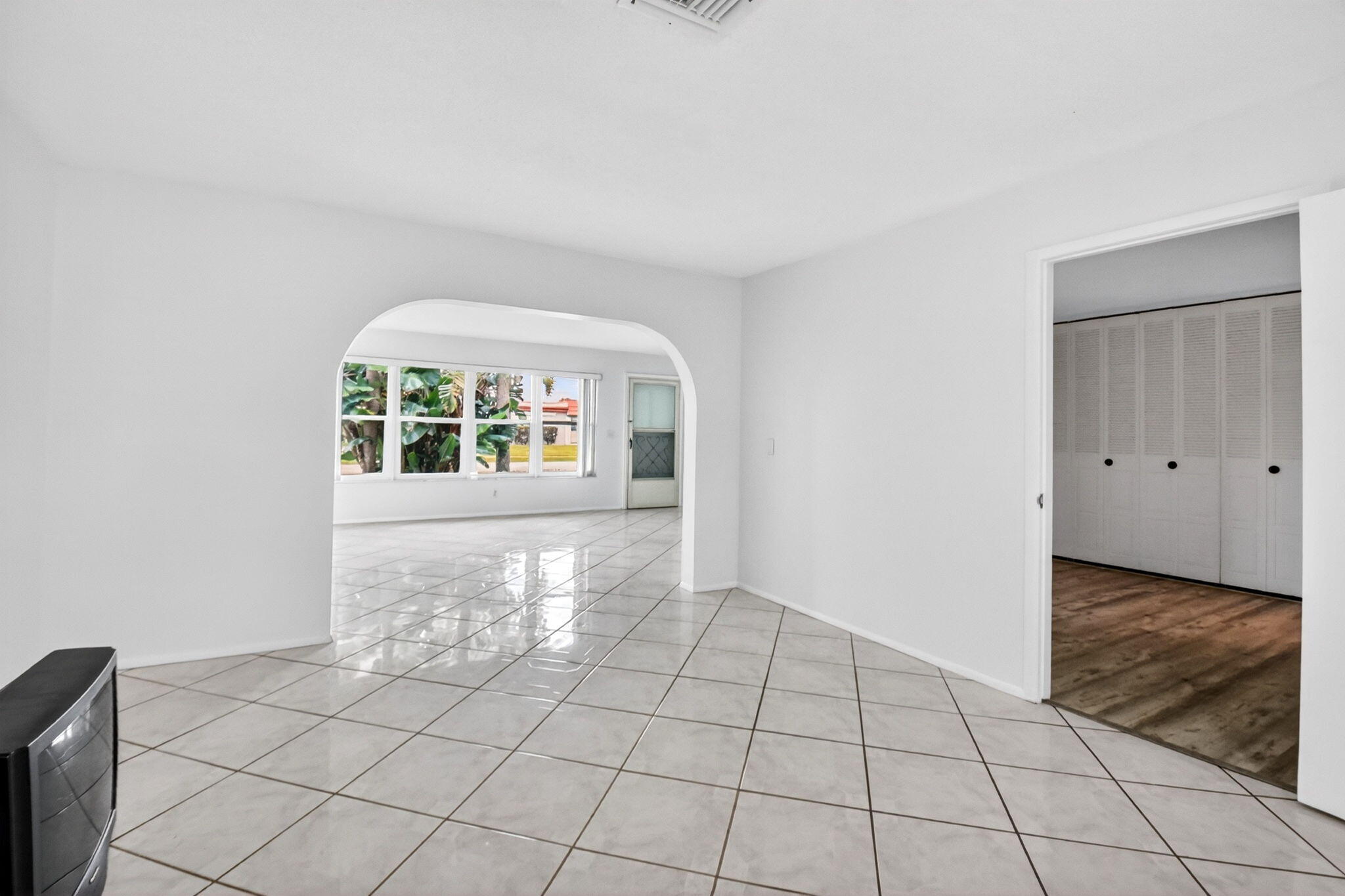 2886 E Fernley Dr Drive E 9