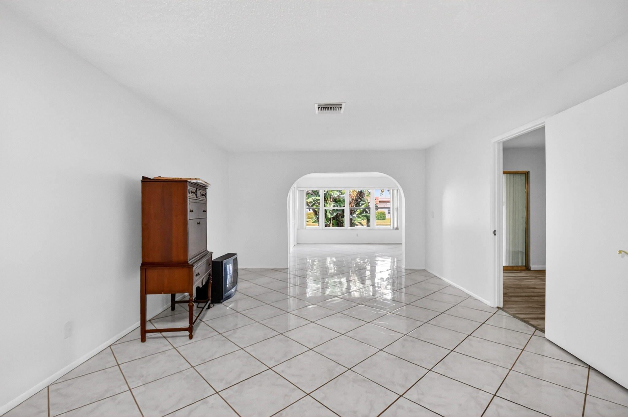 2886 E Fernley Dr Drive E 9