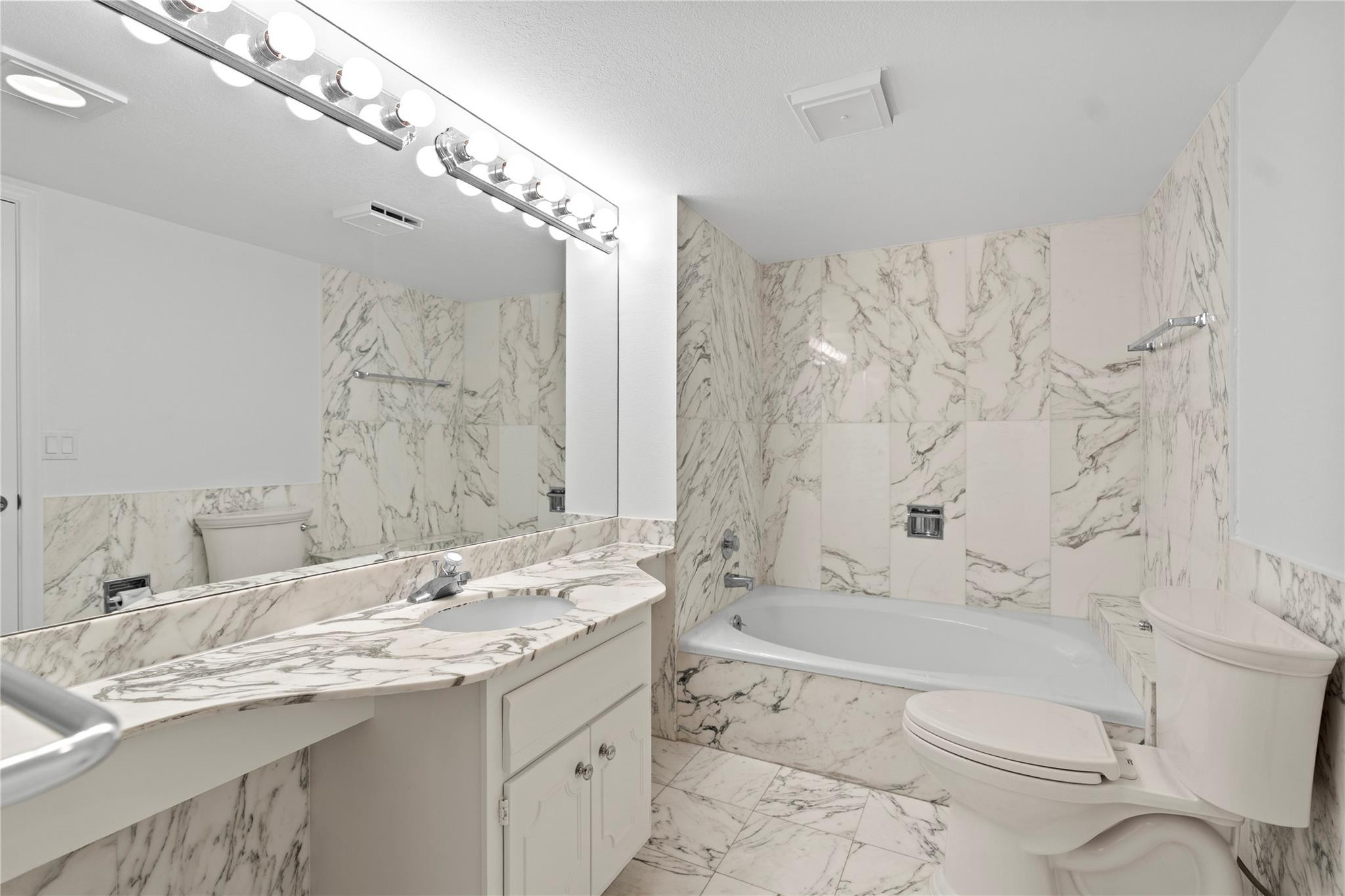5100 N Ocean Boulevard 1116, Lauderdale-By-The-Sea Unit: 1116