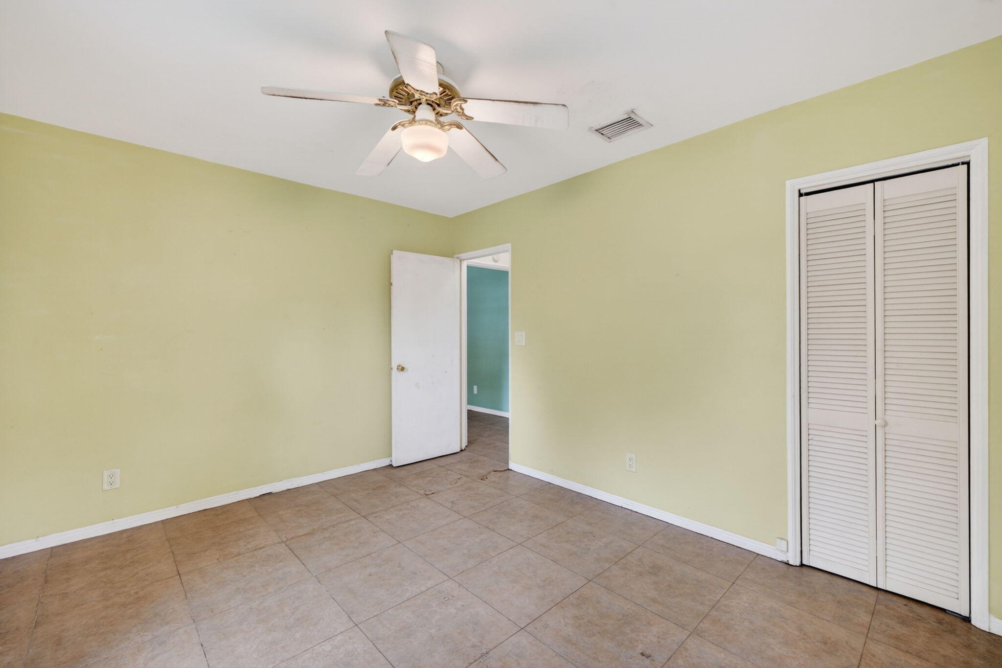 841 SW 18th Court