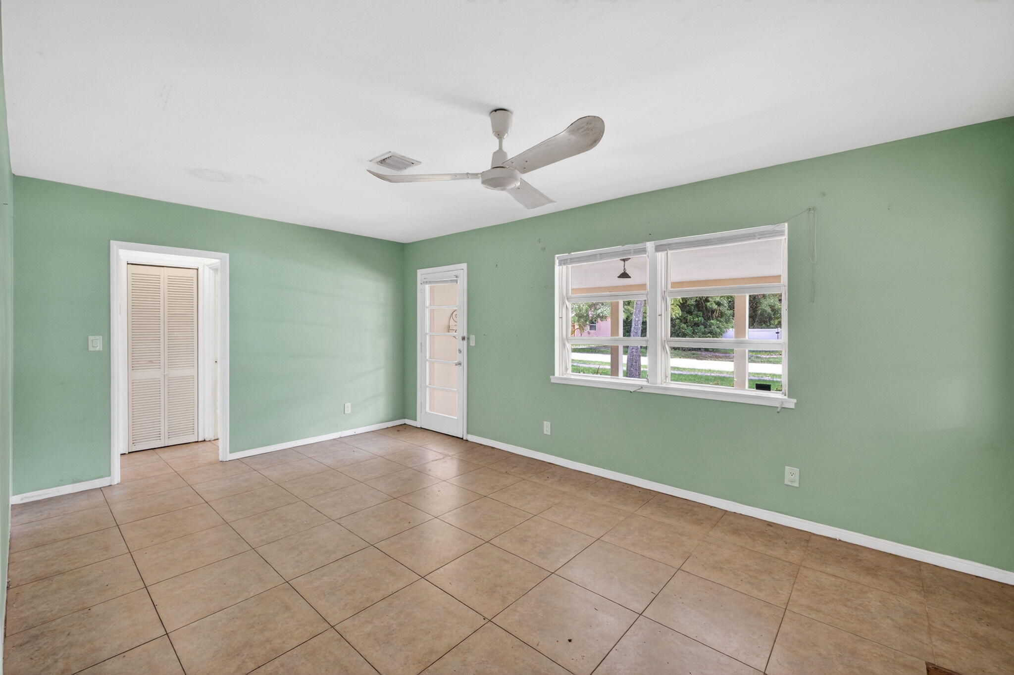 841 SW 18th Court