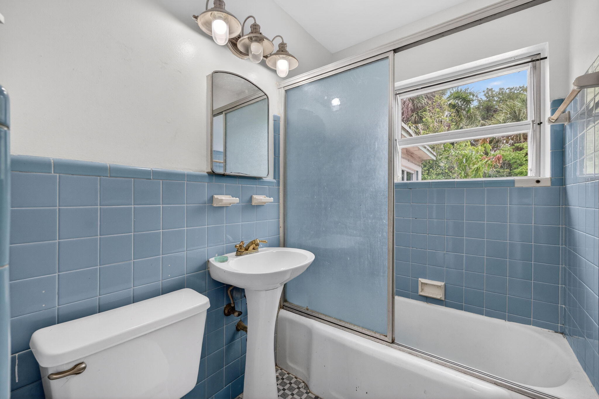 841 SW 18th Court